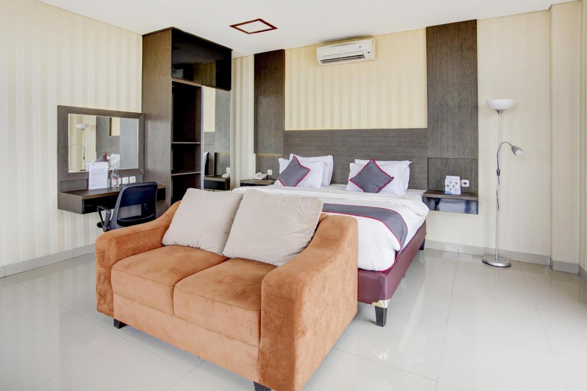 Collection O Hotel Igloo Bekasi Exterior photo