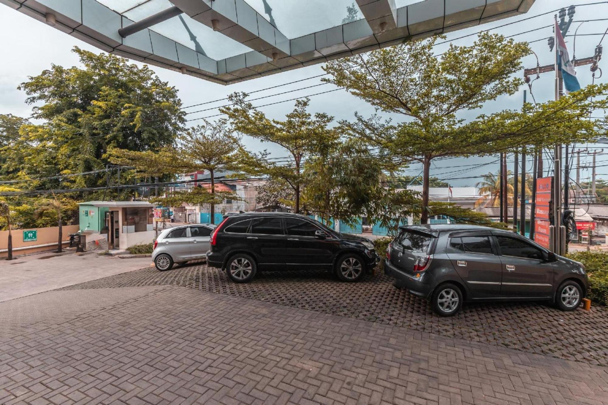 Collection O Hotel Igloo Bekasi Exterior photo
